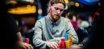 Come dominare un torneo nel ruolo di chip leader?
