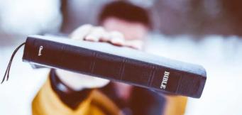 La bibbia e il poker