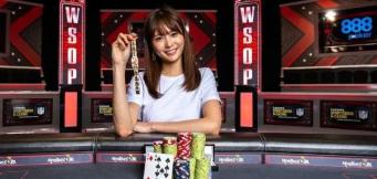 L'evento in rosa ed il famoso braccialetto