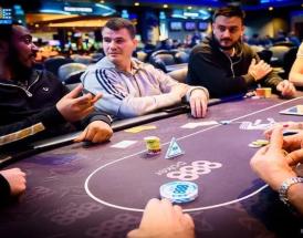 Un tavolo di 888poker