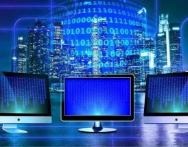 3 monitor per il poker