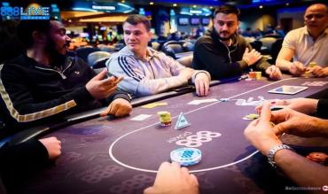 Un tavolo di 888poker