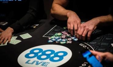 Un tavolo di 888poker